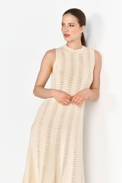 am Modell: Rich&Royal 2505-698 pearl white 113 Ajour A-line Knit Dress